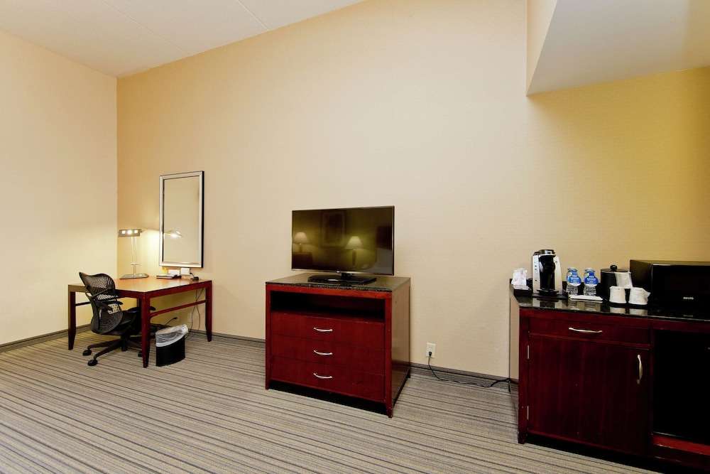Room, Accessible - Photo 5