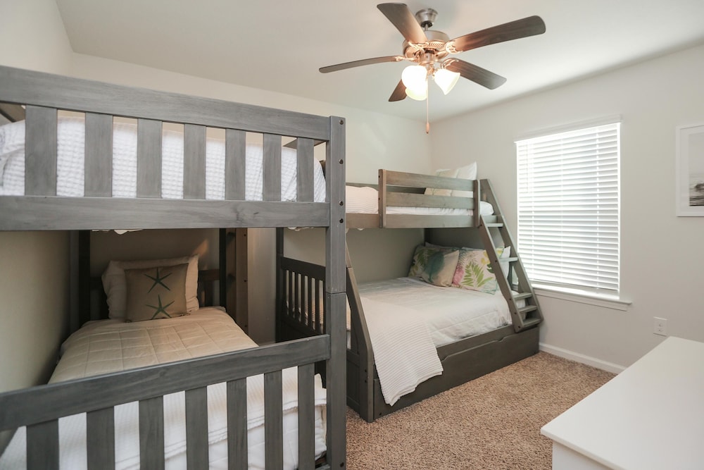 House, Multiple Beds (Song of the Sea) photo 1