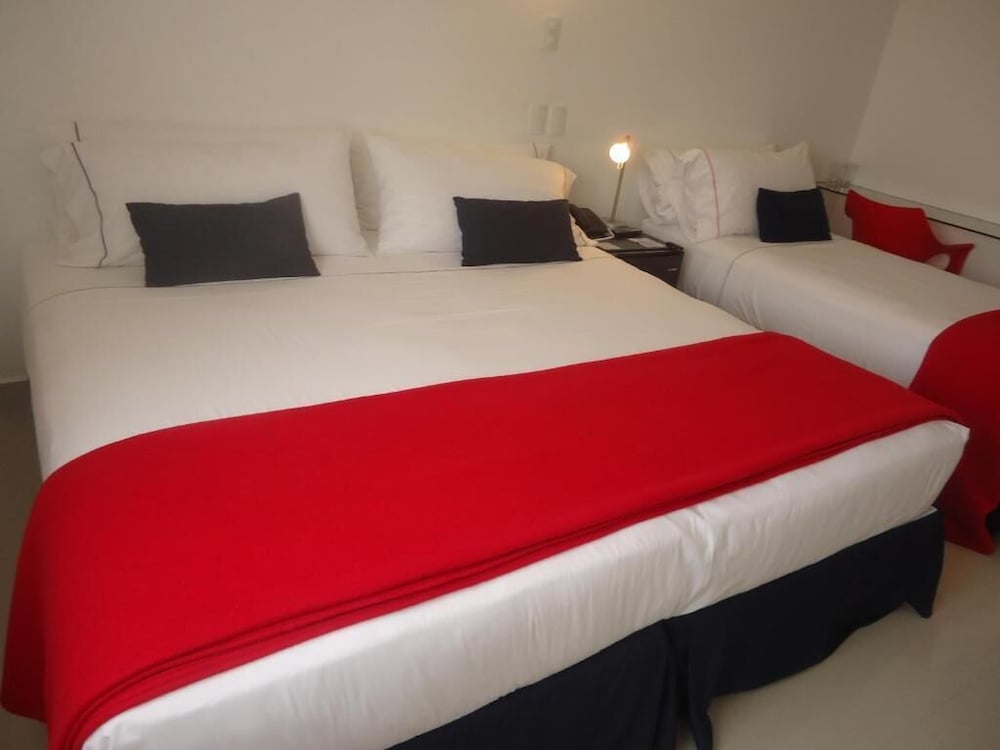 Superior Triple Room, Partial Ocean View photo 1