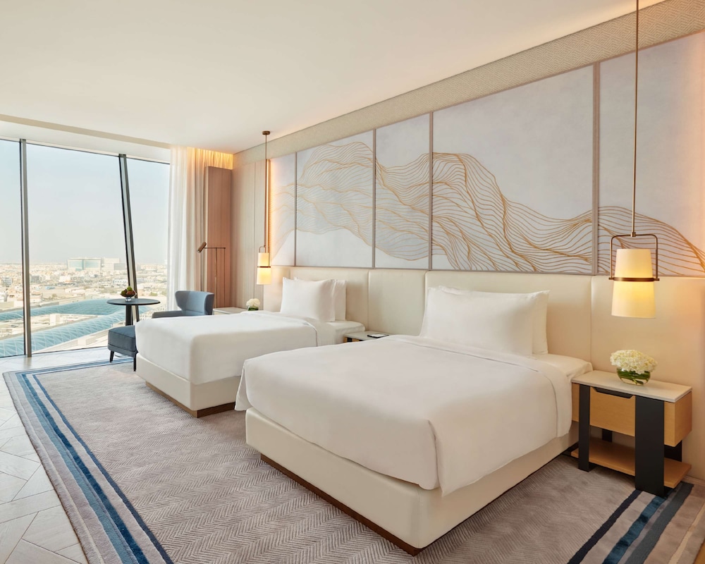 Deluxe Room, 2 Twin Beds photo 2