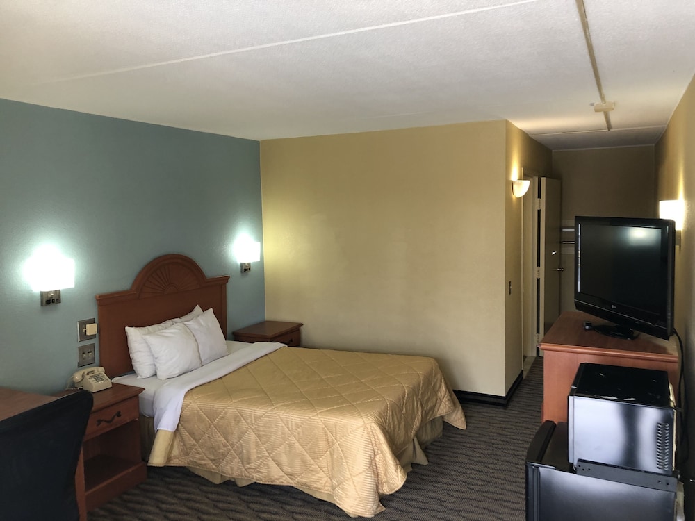 Room, 1 Double Bed, Accessible, Smoking photo 1
