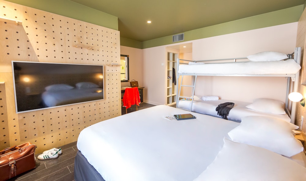 Family Room, 2 Double Beds