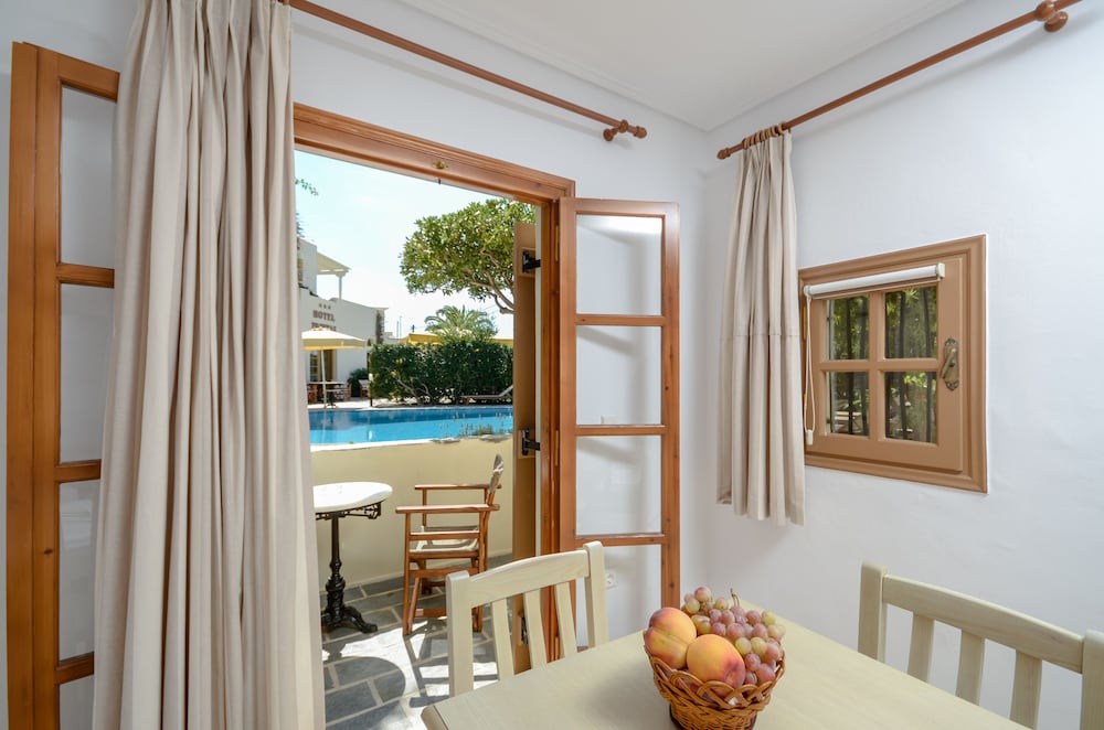 Quadruple Room, Terrace photo 3