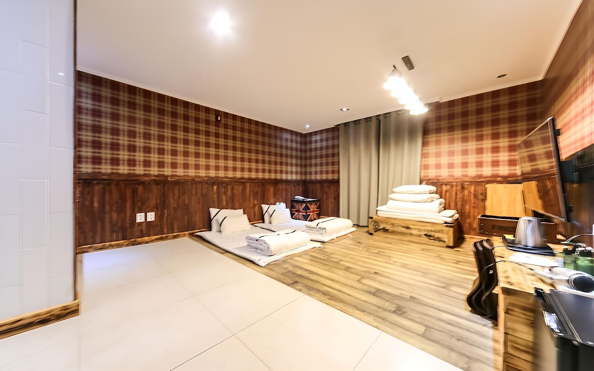 Room (Ondol (High-grade interior/PC/Disinfe)