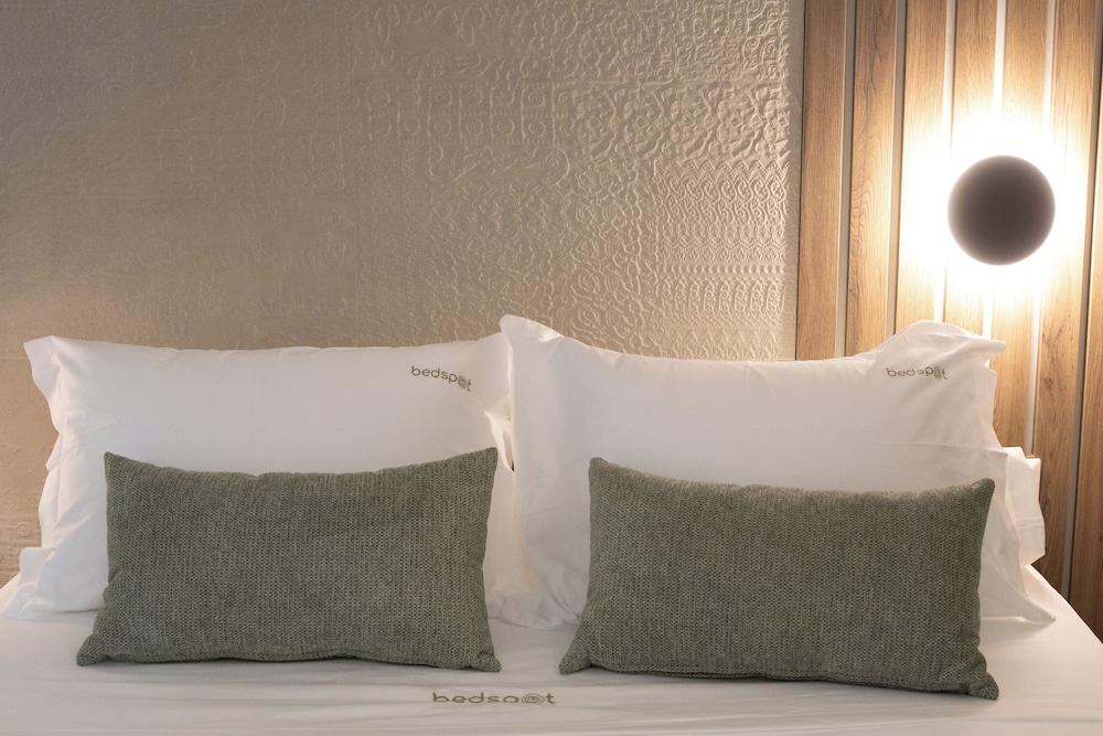 Luxury Spot F - Signature Terrace Suite photo 3