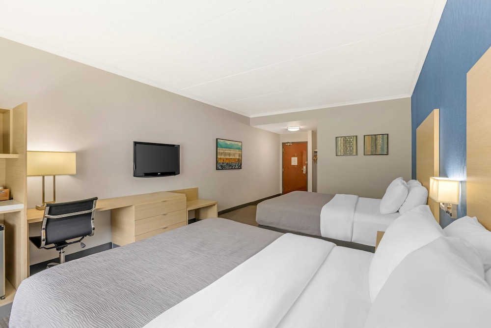 Standard, 2 Queen Beds, Ground Floor, Non Smoking - Photo 4