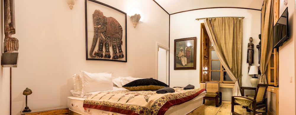 Luxury Triple Room, 2 Bedrooms, City View, Executive Level photo 1