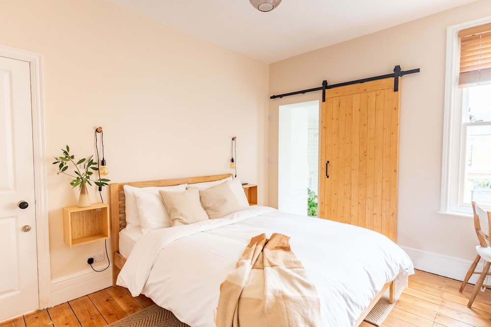 Teal Double Room