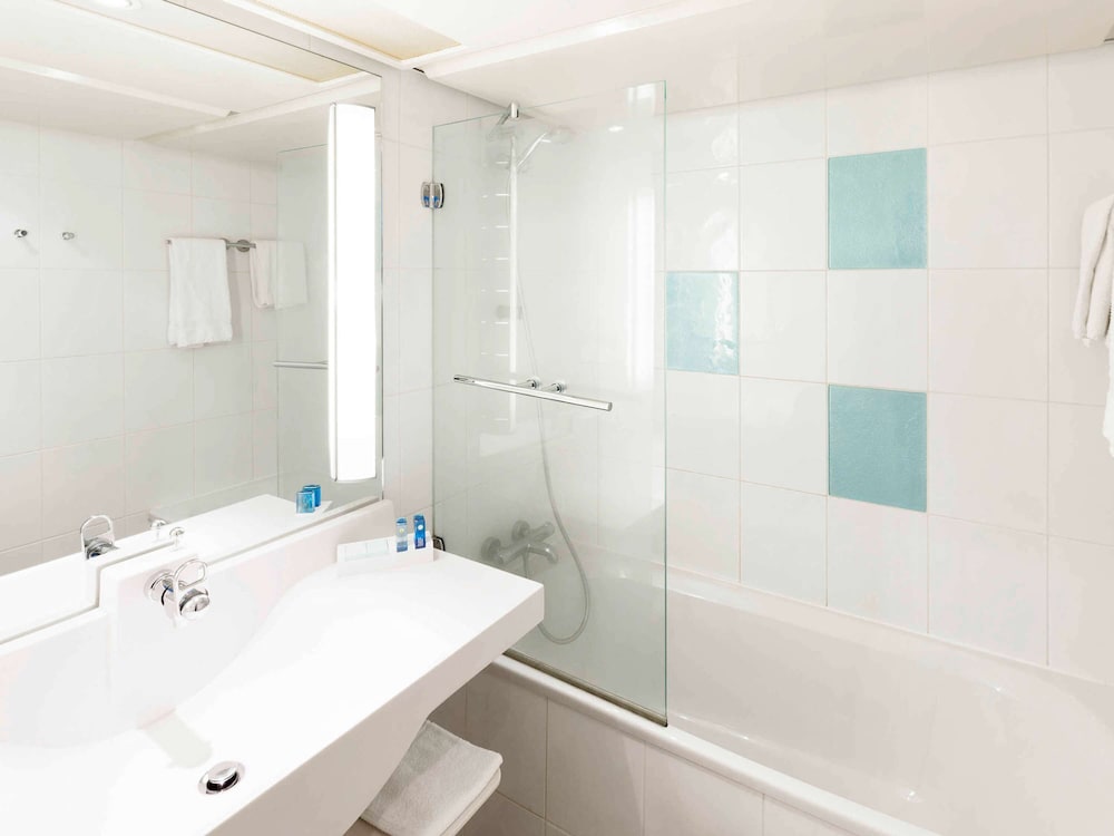 Executive Room, 1 Double Bed with Sofa bed - Photo 9
