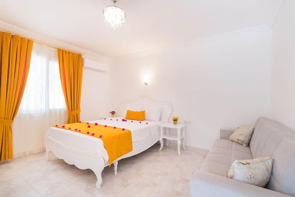 Standard Double Room, Garden View