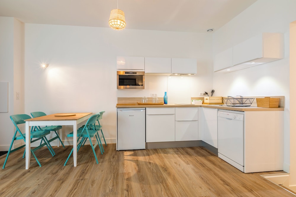 Classic Apartment thumbnail 5