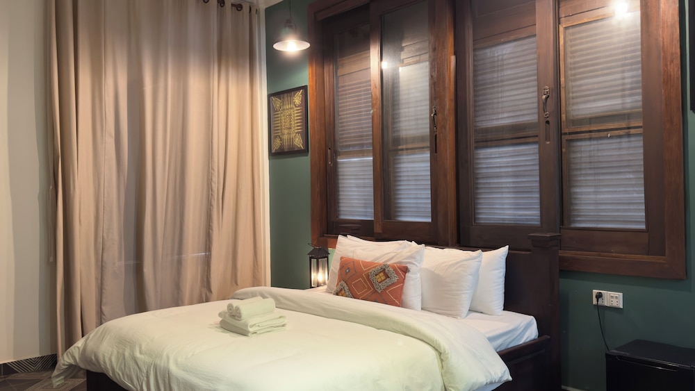 Deluxe Double Room, 1 Bedroom - Photo 6