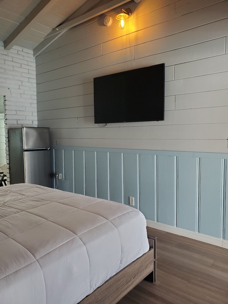 Traditional Double Room, 1 King Bed - Photo 3