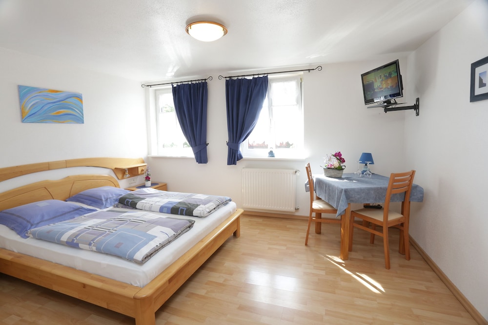 Double Room - Photo 1