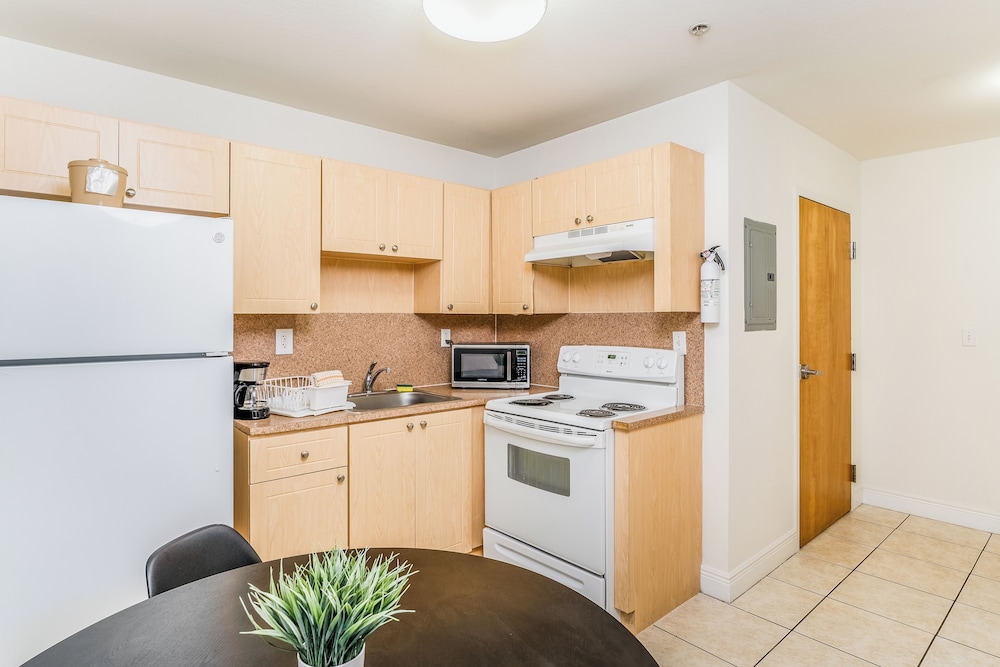 South River Suites — photo 55