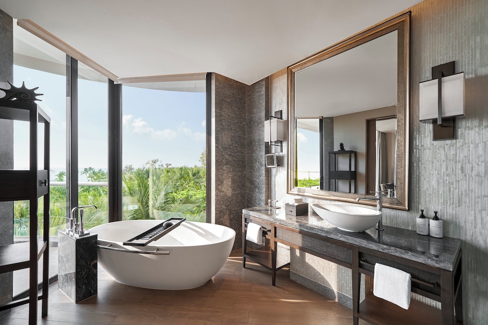 Junior Suite, 2 Twin Beds, Balcony, Ocean View