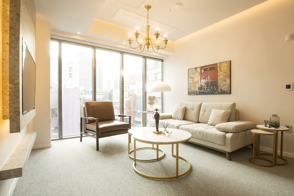 Main Building Suite (Randomly Selected) - Photo 15
