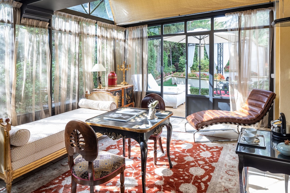 Villa Cézanne, Private Outdoor Hot Tub