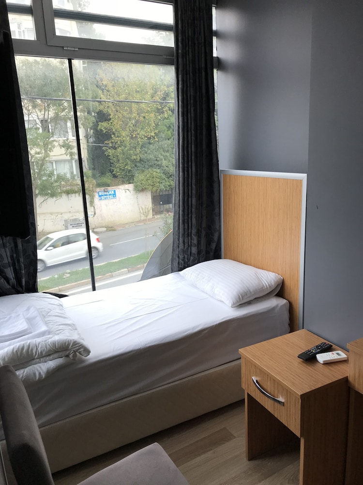 Standard Twin Room photo 1