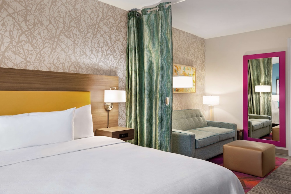 Studio Suite, 1 King Bed, Non Smoking - Photo 1