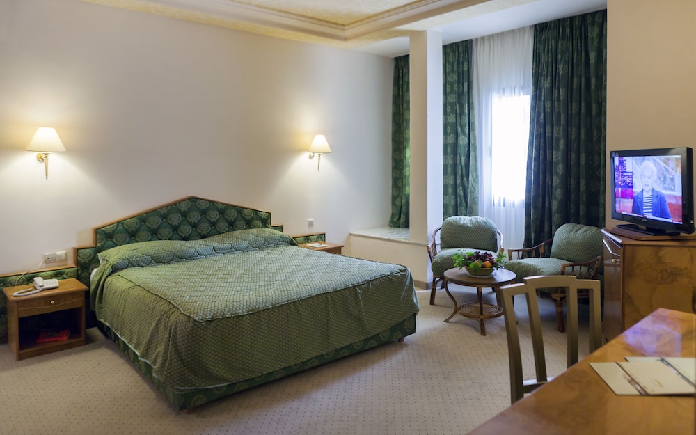 Quadruple Room (4 adults) - Photo 6