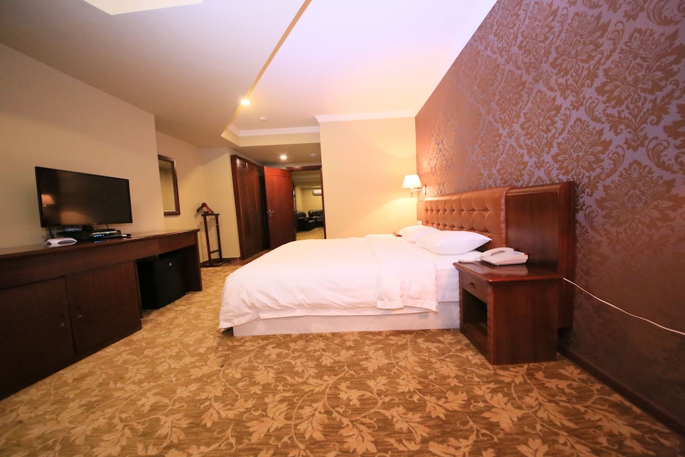 Suite, 1 Bedroom photo 2