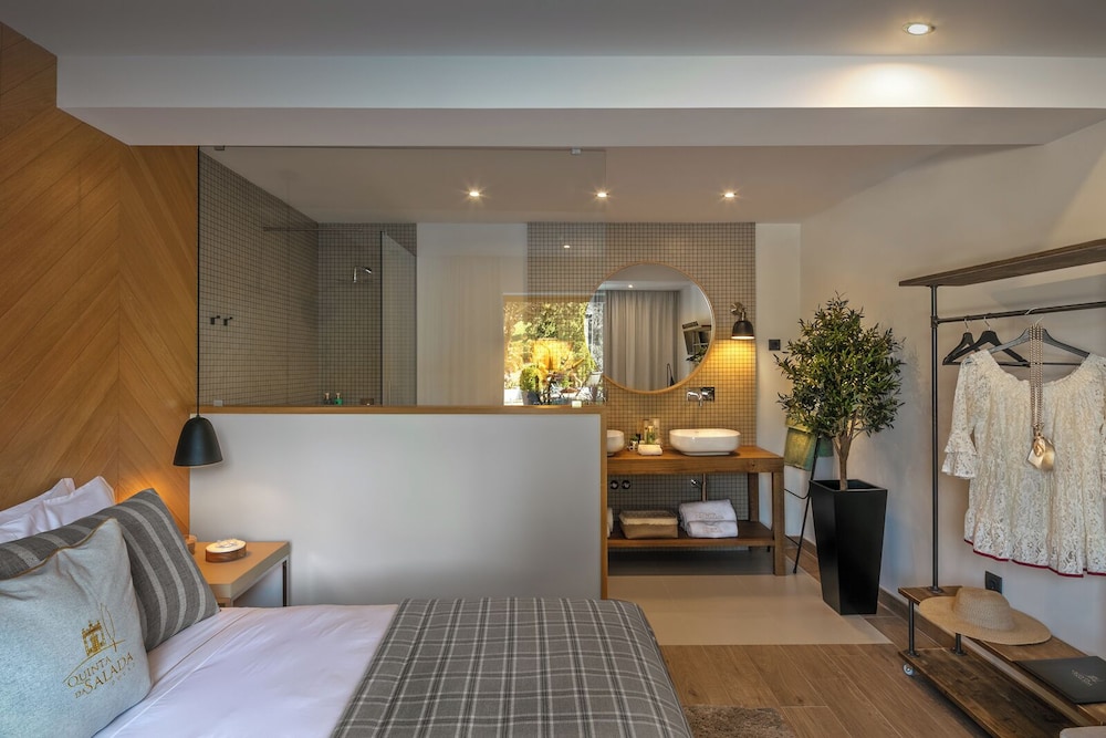 Standard Double Room, Vineyard View (Quarto 5)