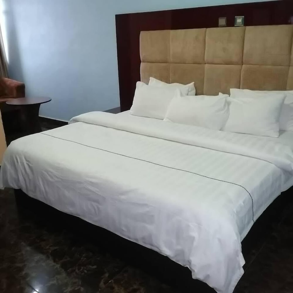 Royal Single Room