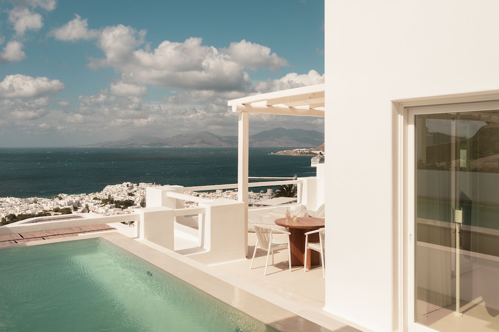 Suite, Private Pool, Sea View - Photo 15