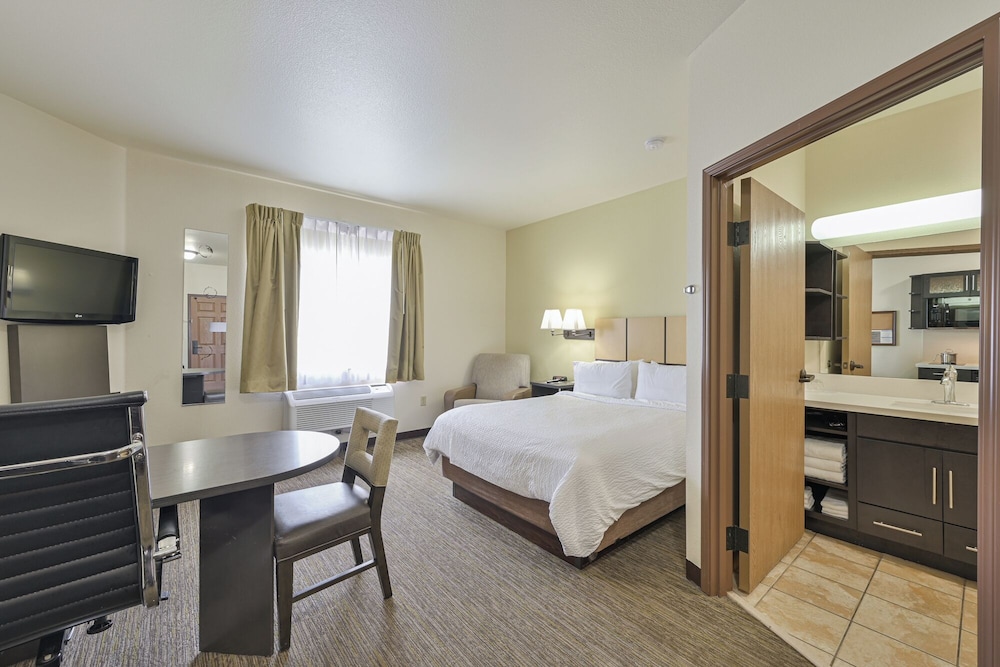 Studio Suite, 1 Queen Bed, Non Smoking, Kitchen