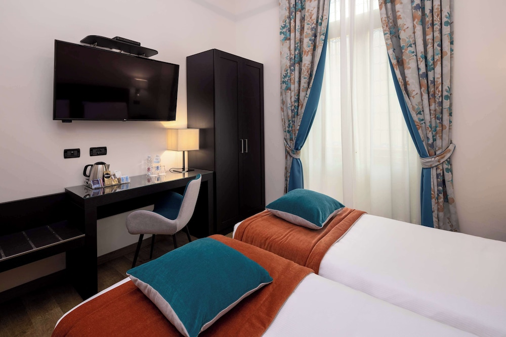 Classic Room, 2 Twin Beds - Photo 1