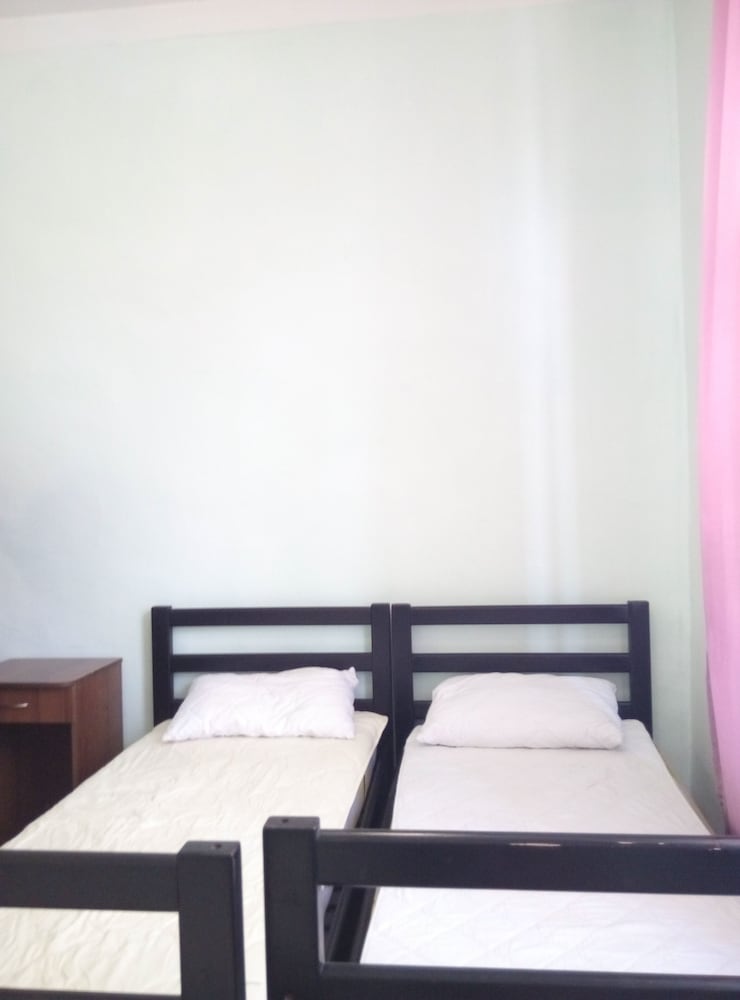 Basic Double or Twin Room, Shared Bathroom photo 1