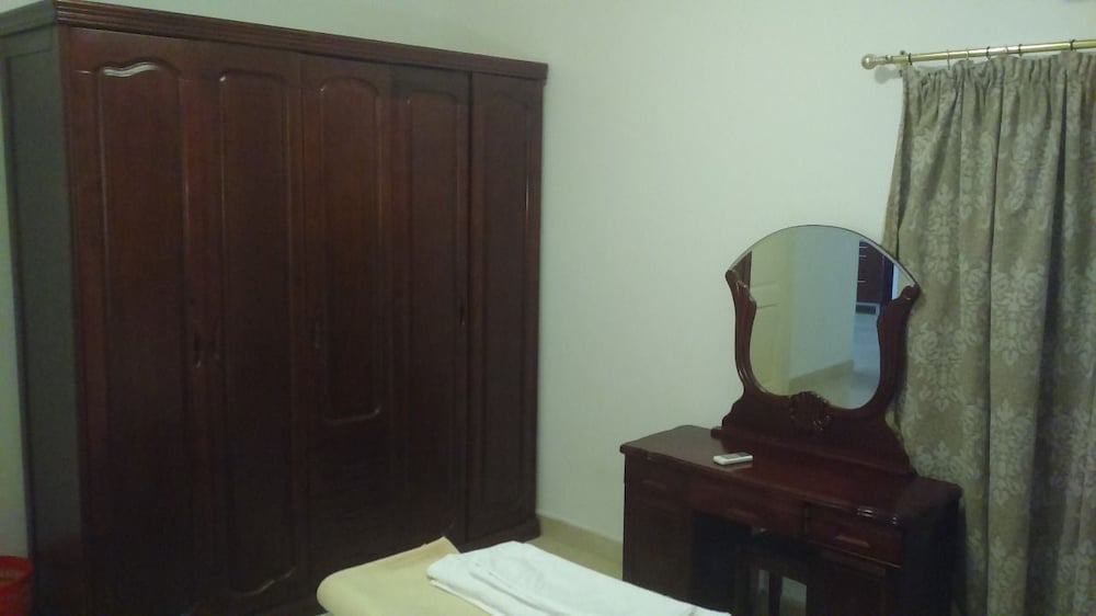 Apartment, 2 Bedrooms - Photo 11