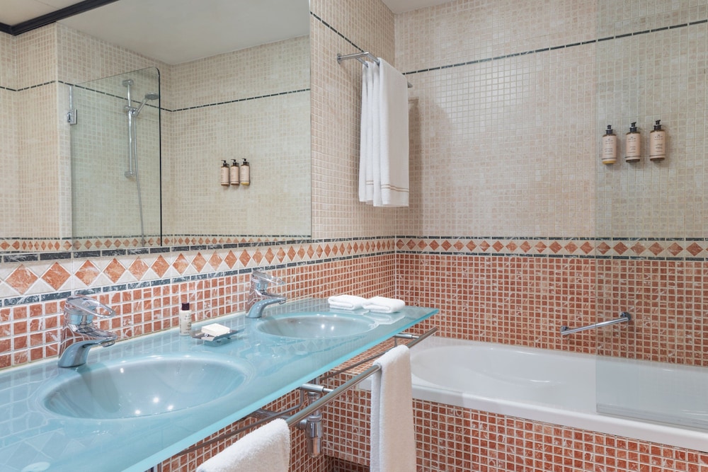 Deluxe Room, 2 Twin Beds
