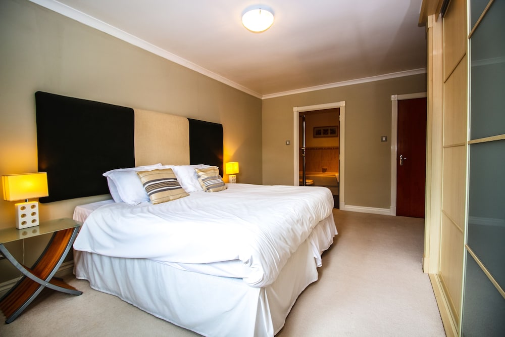 Luxury Apartment, 2 Bedrooms, Accessible (2E, Traquair) photo 2