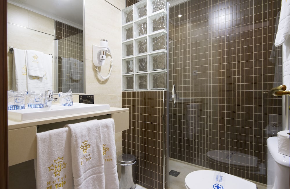 Triple Room Triple Room
