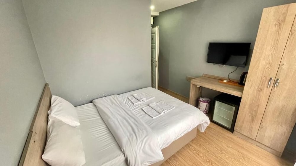 Basic Double Room photo 2