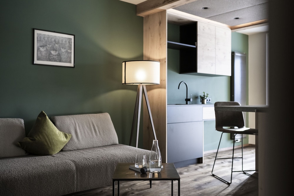 Luxury Apartment, Mountain View