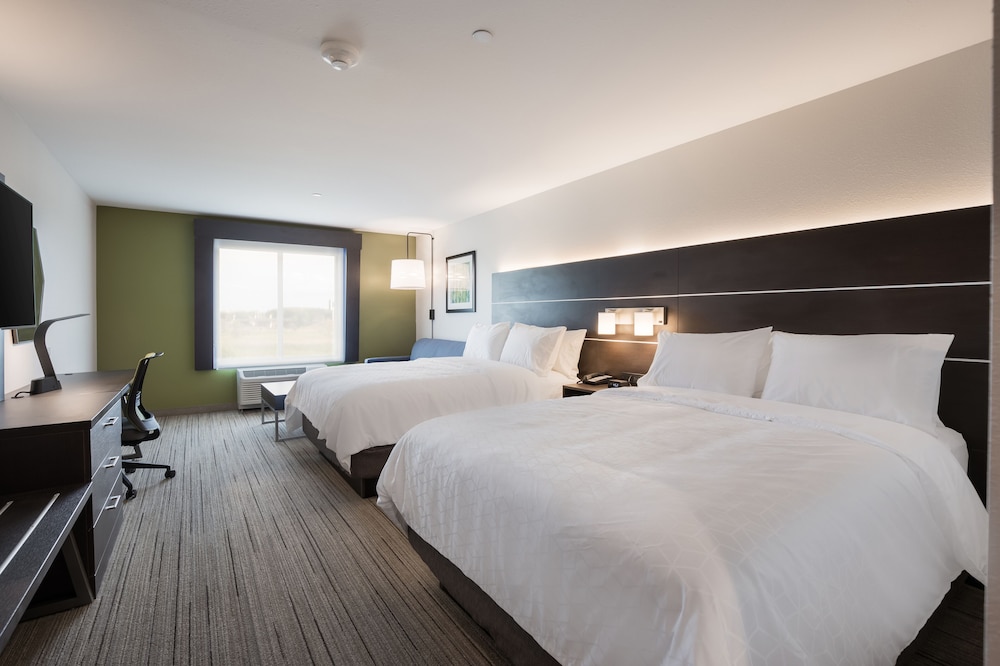 Suite, 2 Queen Beds - Photo 3
