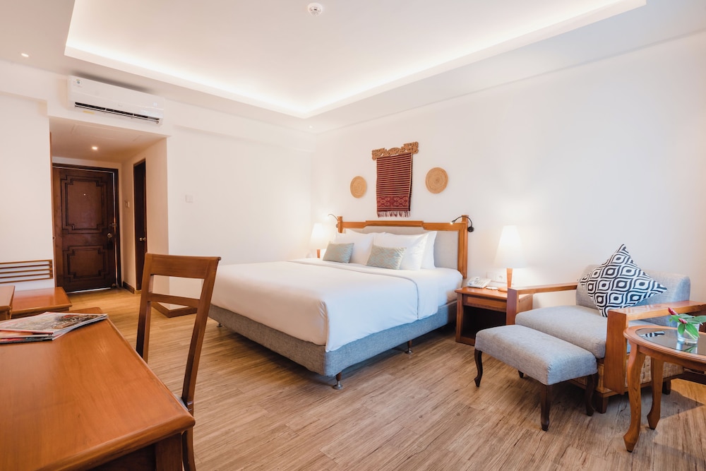 Deluxe Room - Photo 4