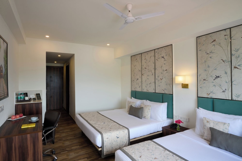 Superior Quadruple Room photo 3