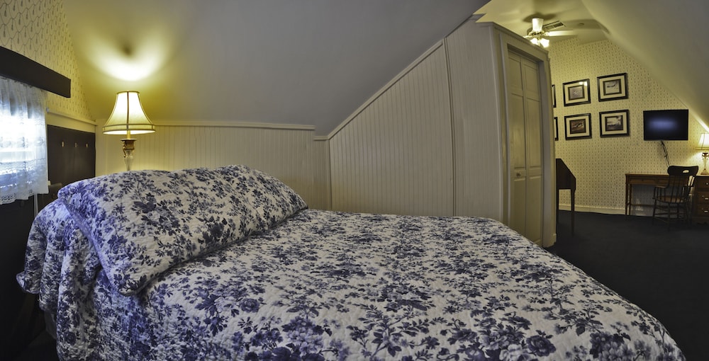 Double Room (Colonel Wings) photo 1