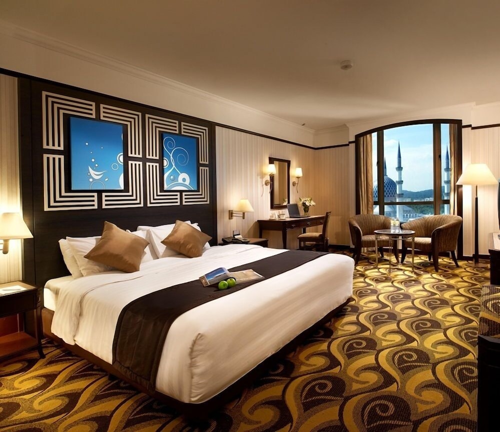 Deluxe Room, 1 King Bed (Single / Twin) photo 2