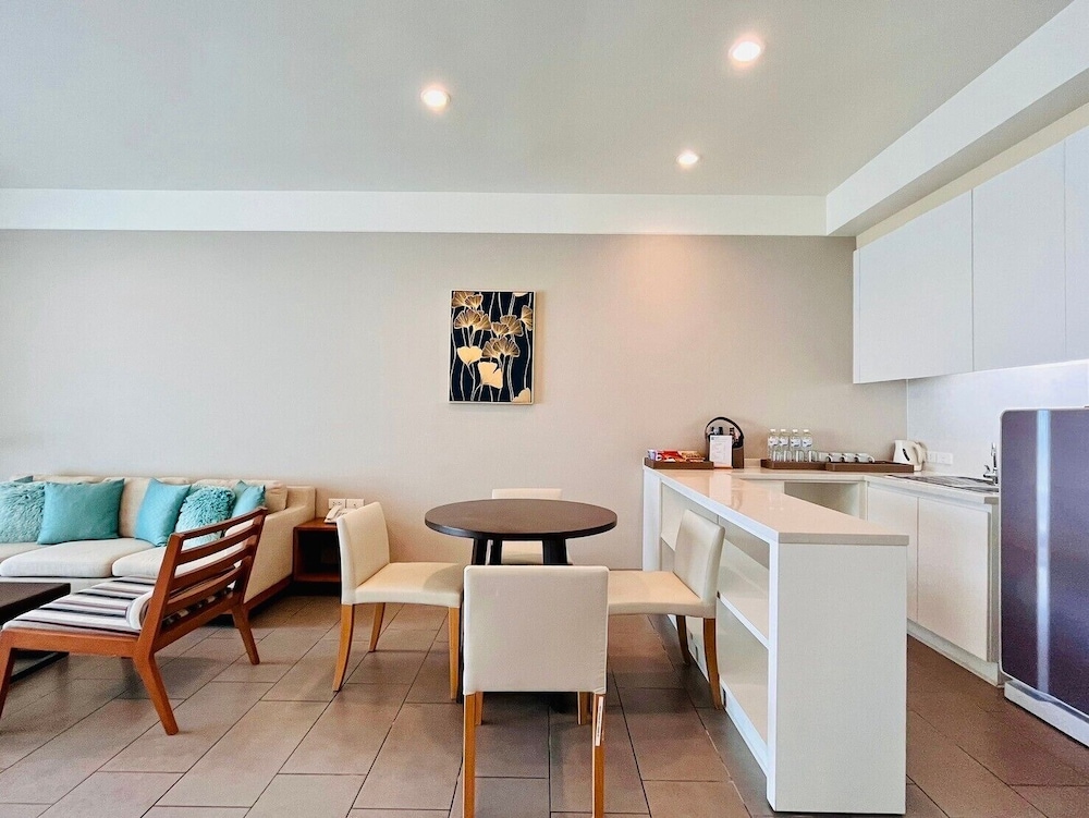 Classic Studio, Balcony, Ocean View - Photo 6