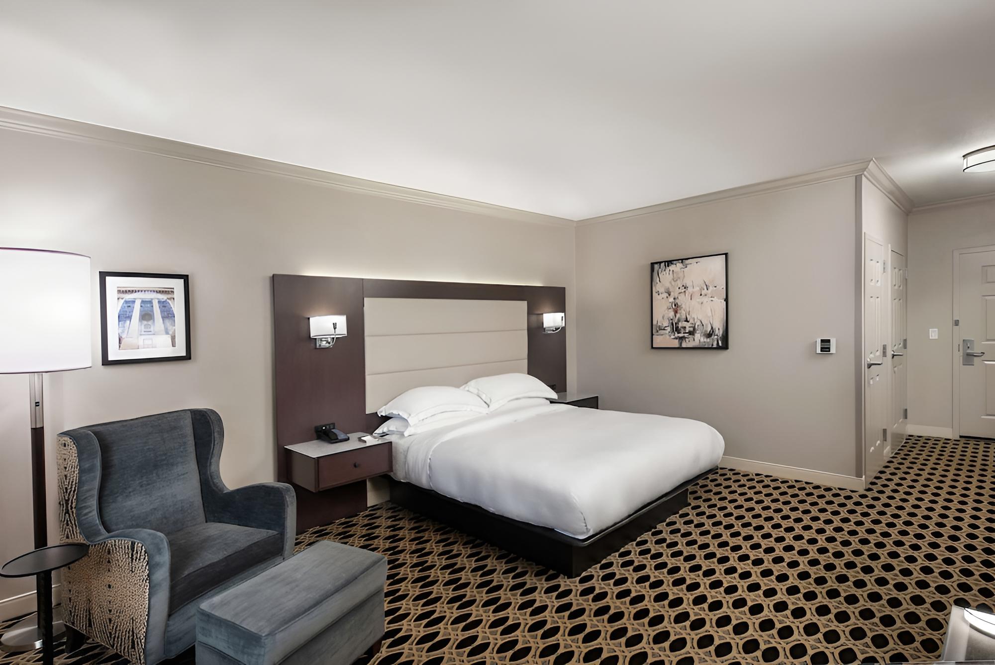 Room, 1 King Bed, Accessible - Photo 1