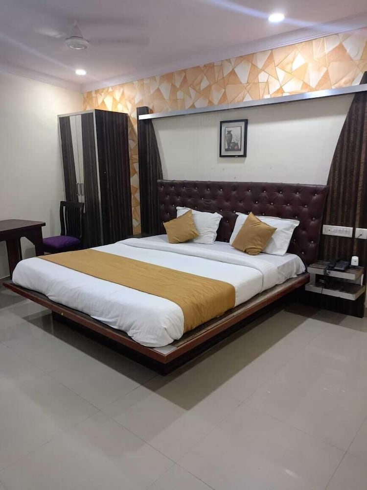 Standard Single Room, City View