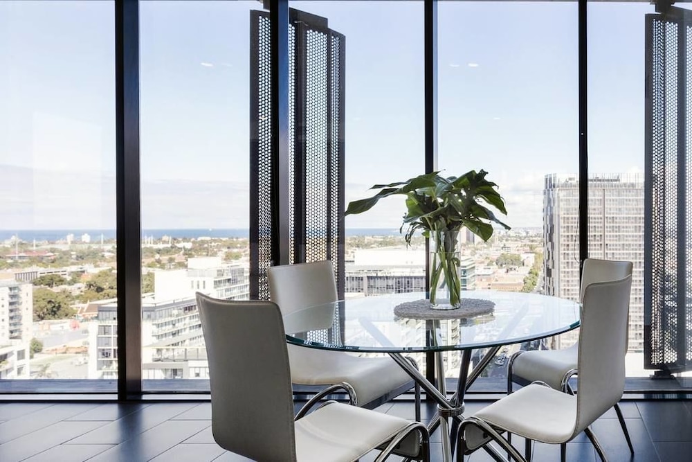 Luxury Apartment, 2 Bedrooms, Bay View photo 2