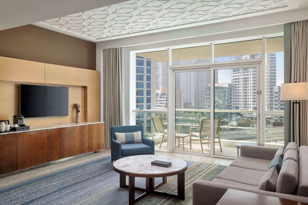 2 Bedroom Suite with Kitchen - City View thumbnail 5