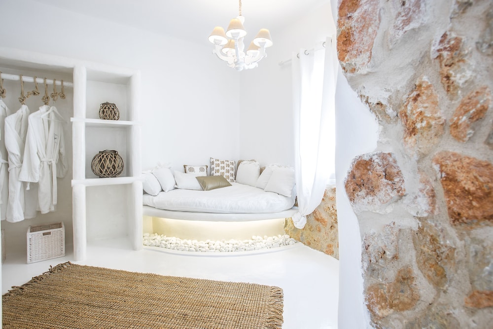 Premium Suite - Photo 4