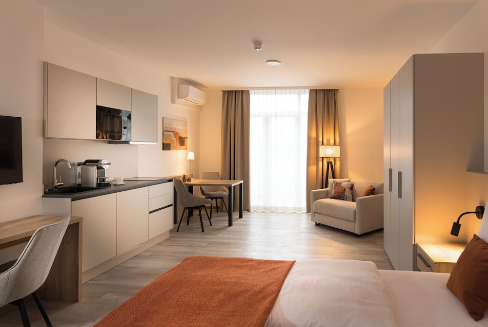 Comfort Room (for 3)